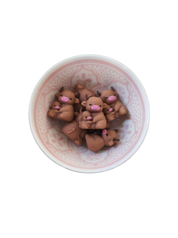 Figuurkraal Schotse Hooglander met Baby Bruin 3D